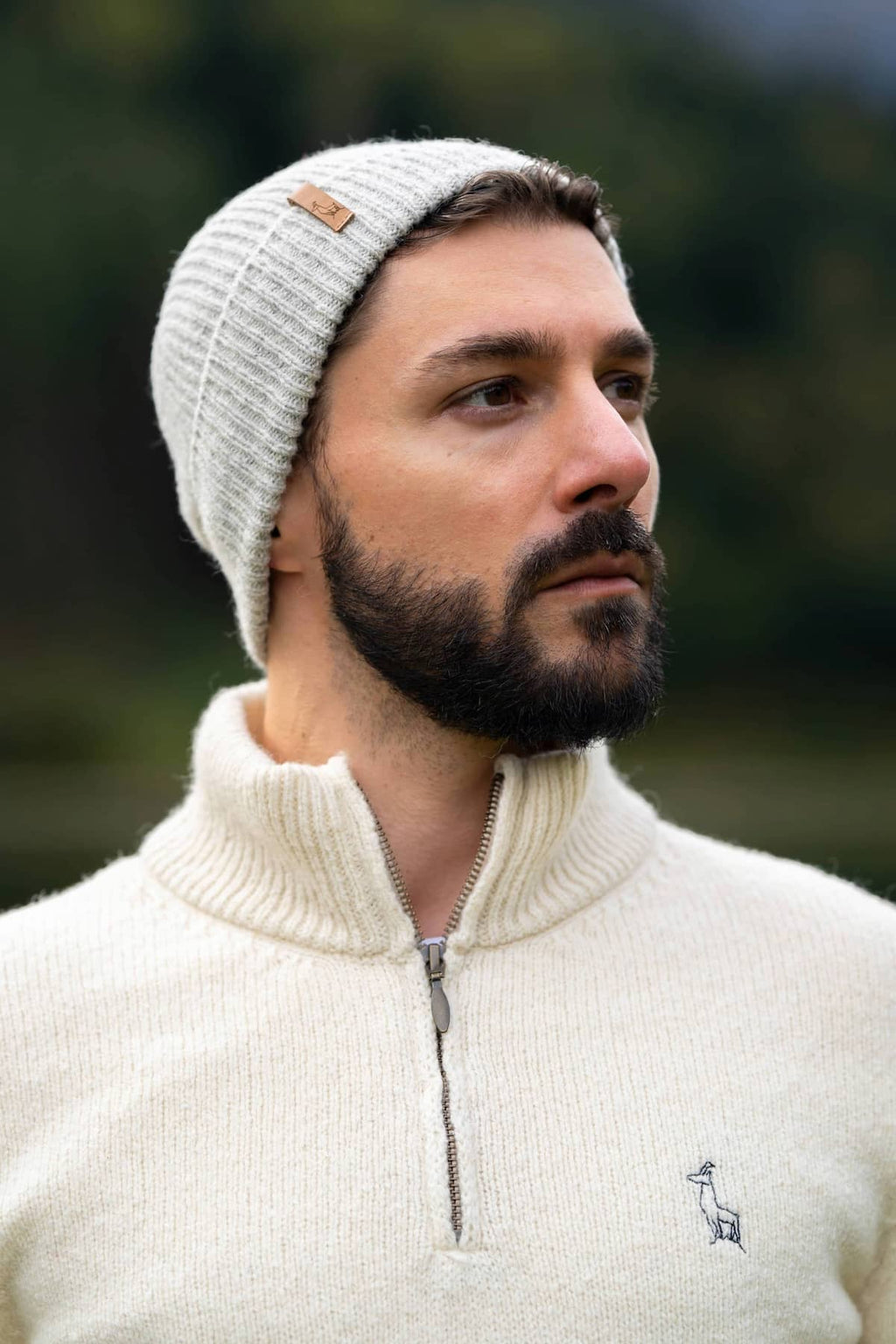 bonnet homme éthique et responsable, gris clair, en laine des Pyrénées et coton recyclé, made in France, maison izard