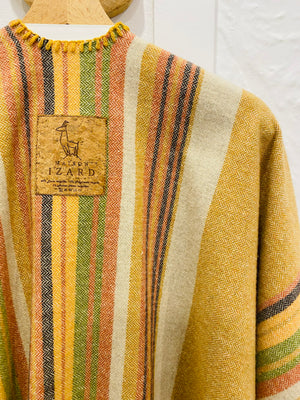 cape poncho plaid éthique laine recyclée francaise bayadere jaune ocre moutarde rayures made in france Pyrénées