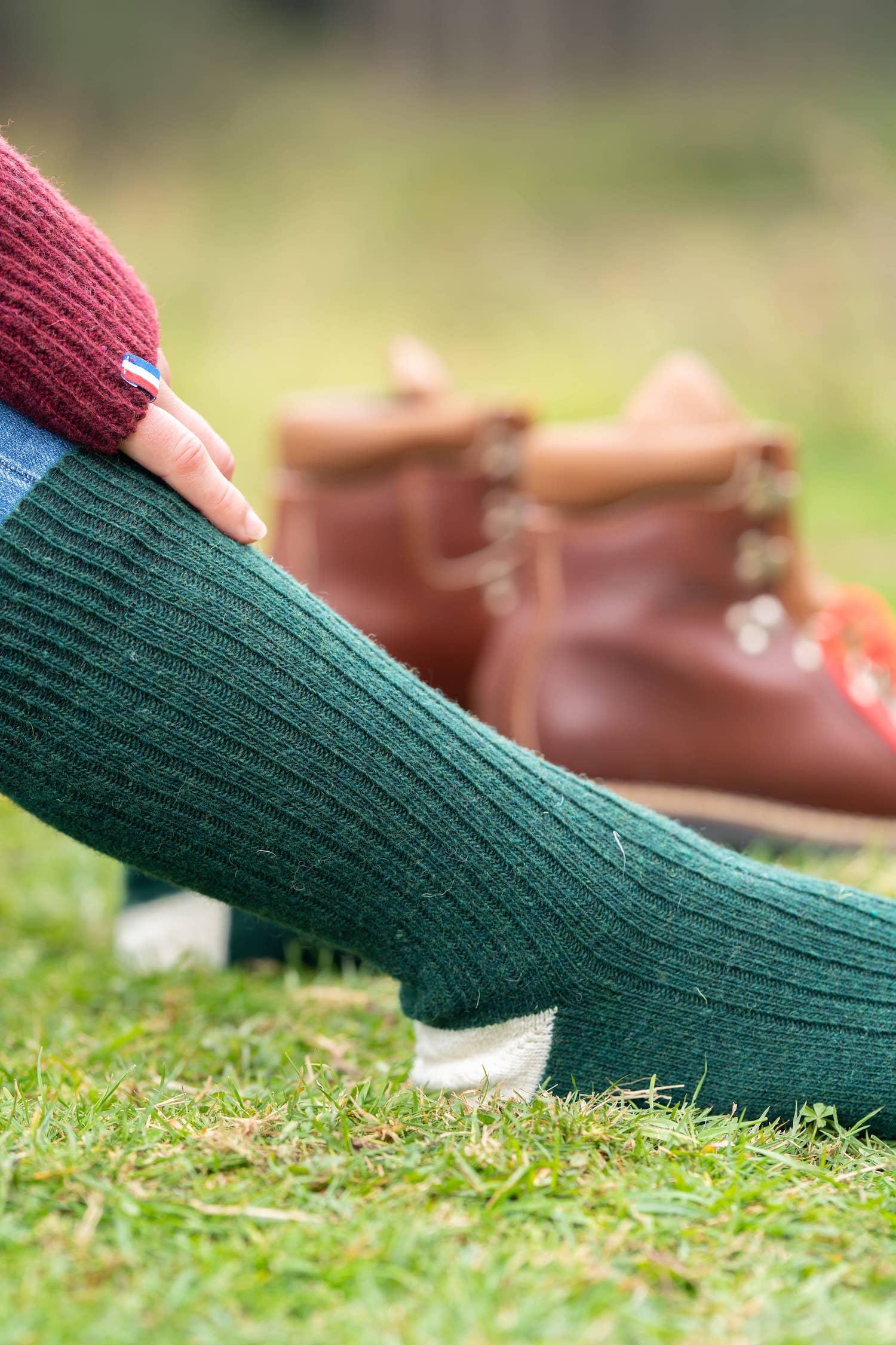 chaussettes en laine éthiques et responsables, vert sapin et blanc écru, laine des Pyrénées et coton recyclé, made in France, maison izard