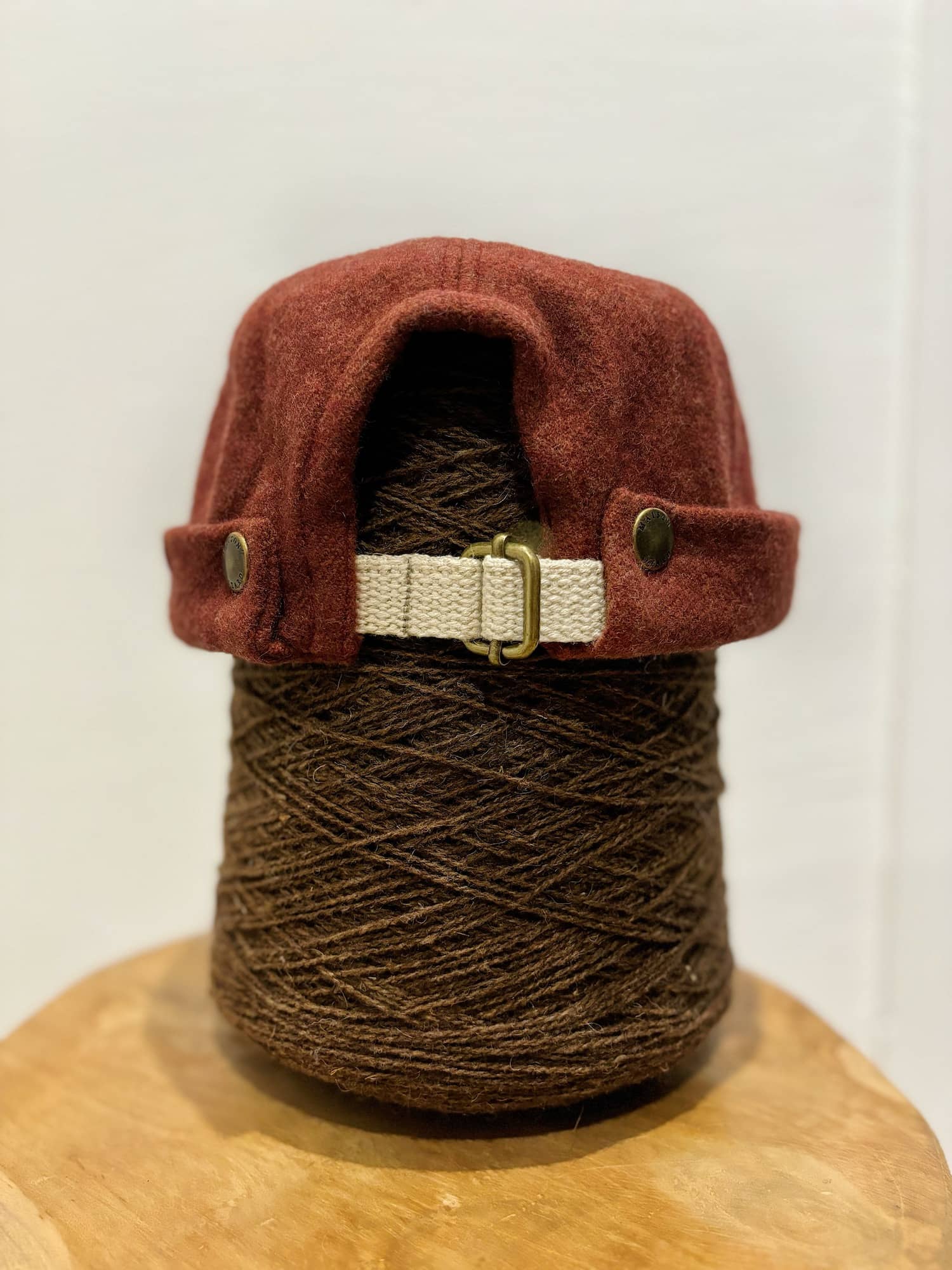 bonnet docker, mixte, upcyclé, laine recyclée, cognac, made in France, maison Izard