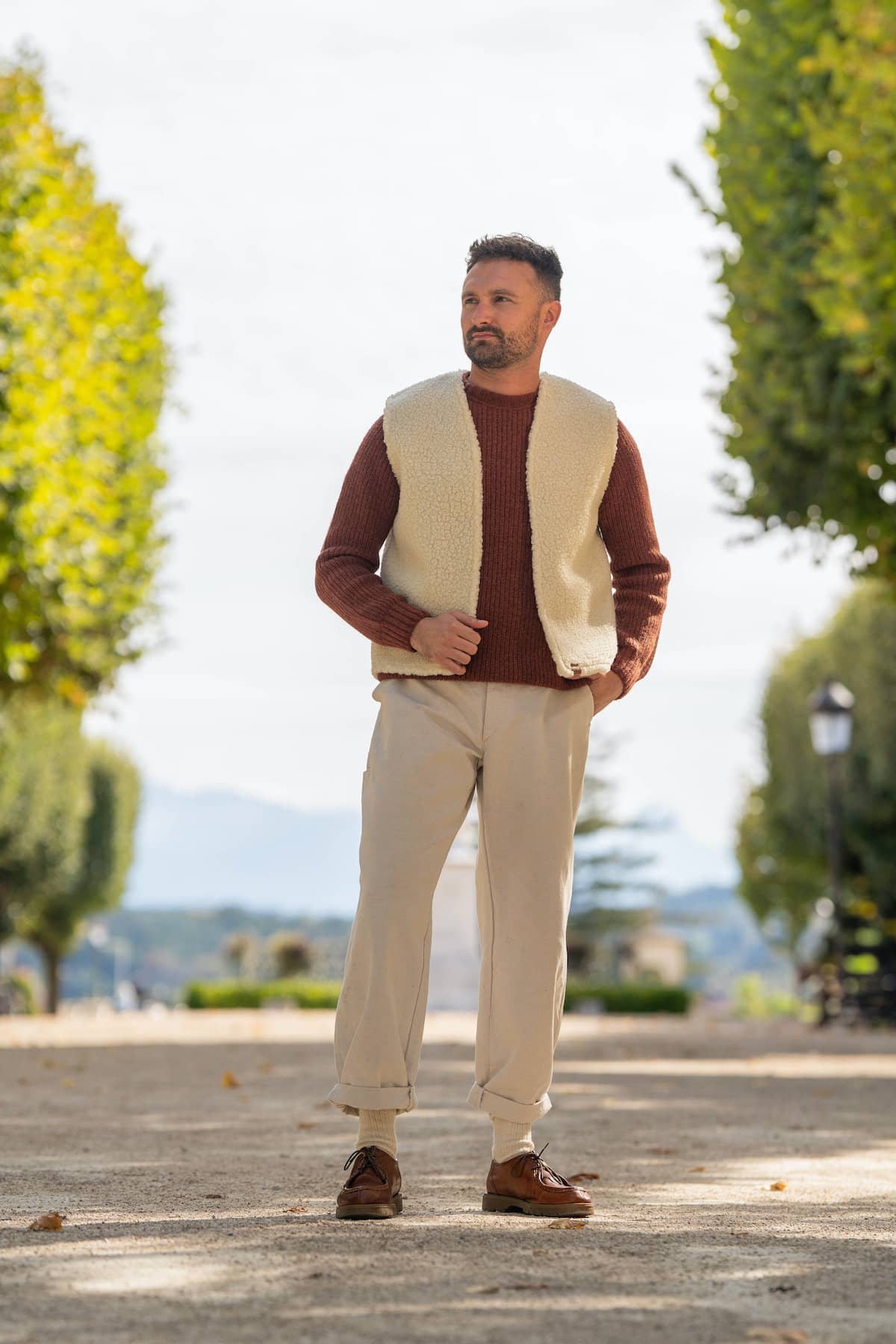 gilet mouton sans manches homme, laine française, blanc écru, made in france, pyrénées, maison izard