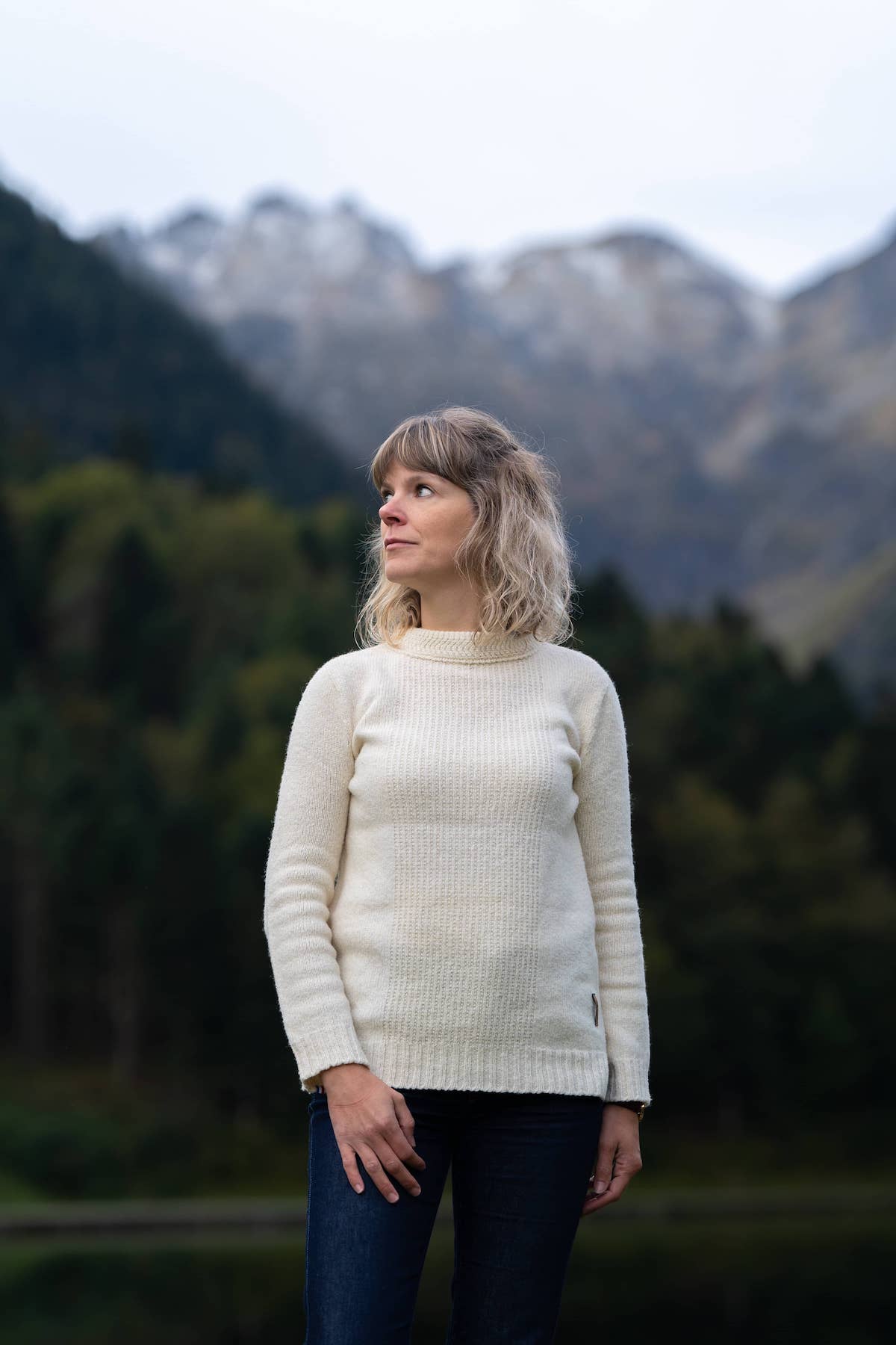 women sweater sustainable and responsible, ecru white, pyrenean wool and recycled cotton, made in France, pyrénées, maison izard