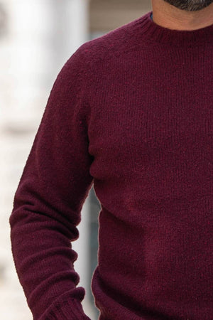 pull éthique homme col rond, coupe oversize, manches marteaux, rouge bordeaux, en laine des Pyrénées et coton recyclé, made in France, maison izard