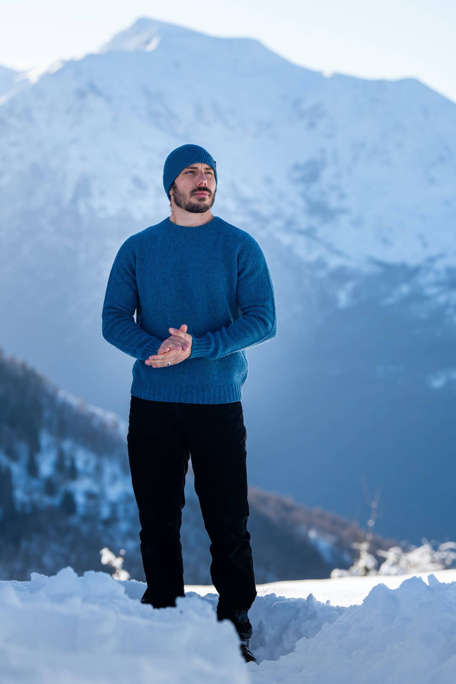 pull éthique homme col rond, coupe oversize, manches marteaux, bleu océan, en laine des Pyrénées et coton recyclé, made in France, maison izard