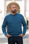 pull éthique homme col rond, coupe oversize, manches marteaux, bleu océan, en laine des Pyrénées et coton recyclé, made in France, maison izard